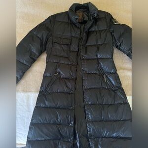 Moncler Black Quilted puffer jacket with sequin logo